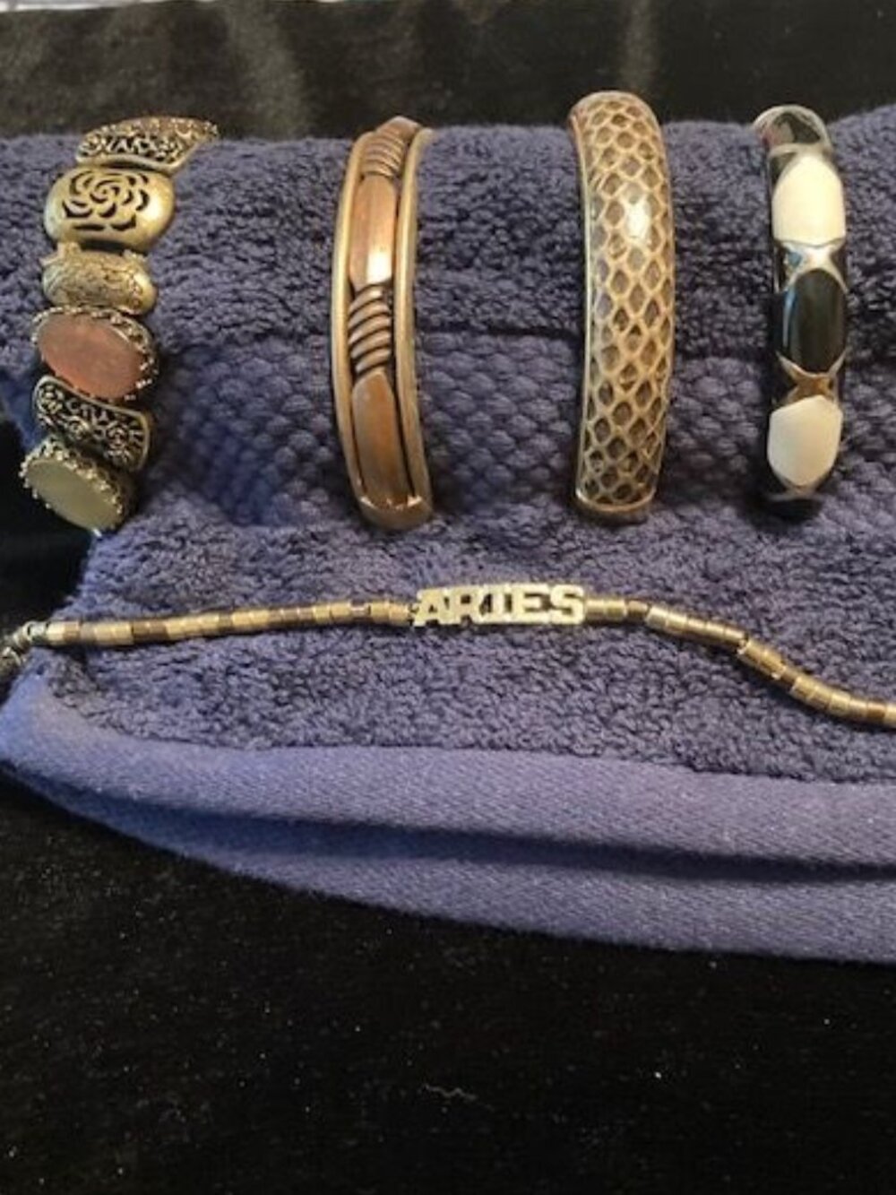 5 Bracelets